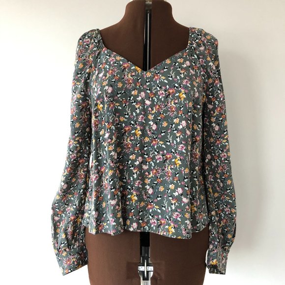 Sweetheart Neckline Cottagecore Floral Top - Picture 1 of 7